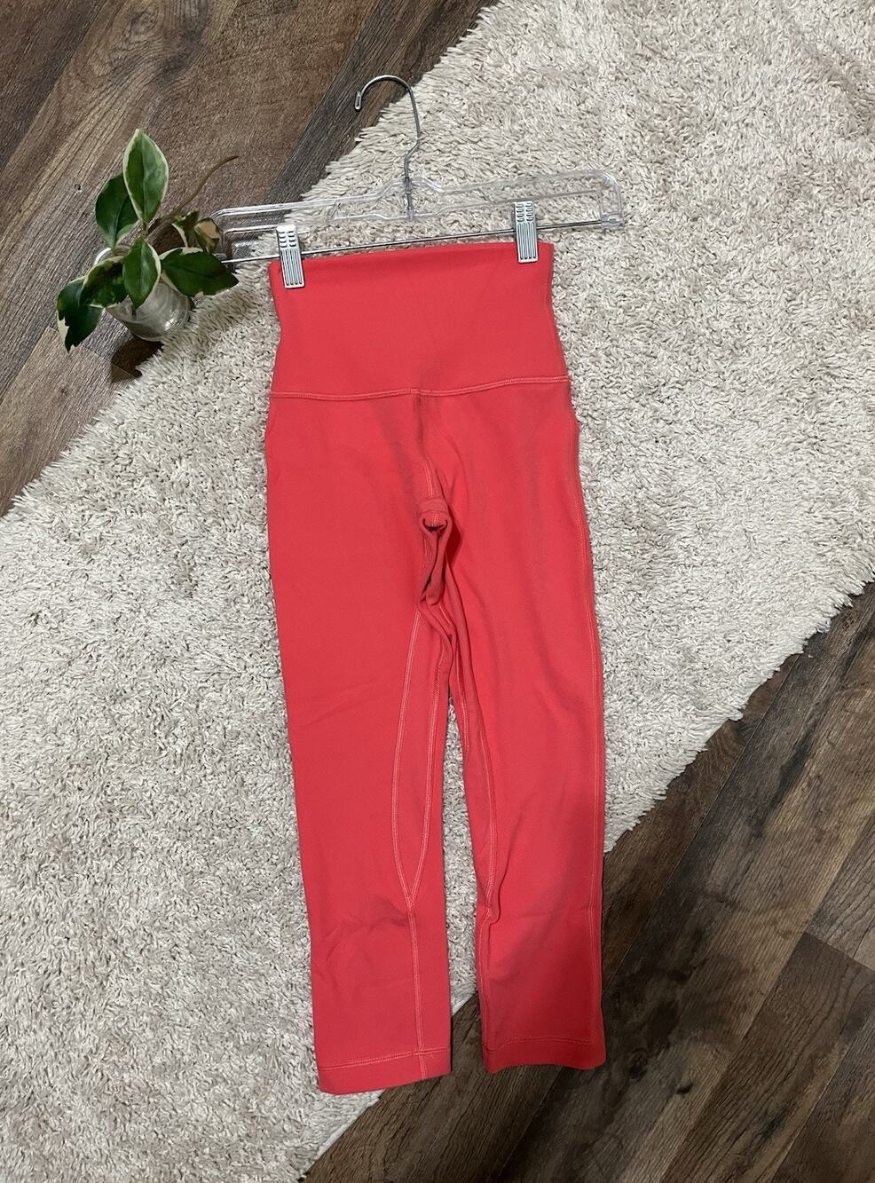 Lululemon Size 0 Coral Pale Raspberry High-Rise Cropped Align Leggings